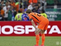 科贝：德容膝伤或伤缺四个月，FIFA需赔偿巴萨