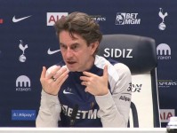 罗梅罗下赛季是否留下？弗兰克：他现在是队长，有份长期合同