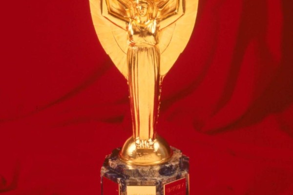 世界杯史话10：印度退出世界杯，因为国际足联不让他们光脚踢球？