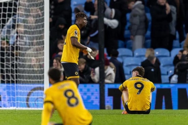 仅积3分&amp;一胜难求，狼队创英超历史半程最低分纪录