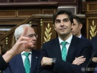 晋级世界杯后留在国内参与庆祝，贝蒂斯主席表示要罚巴坎布