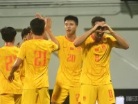 刘建宏：国足大面积换人不利于考察人，毛伟杰和黄嘉辉是重点考察
