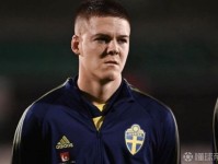 罗马诺：迪洛伦佐受伤后那不勒斯问价霍尔姆，但尤文依然领先