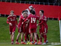 邮报披露英超青训的“战争状态”：报复性引援、提供豪车豪宅