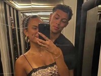 约翰逊破纪录加盟水晶宫，女友助阵或迎周末首秀