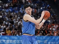 周琦：季后赛失利是技不如人，我们会沉下心备战，下赛季见