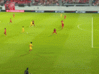 半场战报：国足2-0新加坡，塞尔吉尼奥首球，张玉宁点射