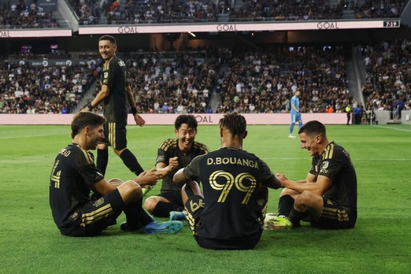 半场造5球！洛杉矶半场5-0领先，孙兴慜4助攻+造乌龙