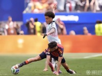 维特塞尔：失利并不是因为裤袜不在；这是我最后一届世界杯了