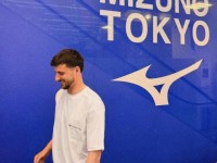 享受假期，芒特休假期间来到日本东京游玩