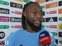 终场时对着镜头说啥了？塞门约：第二个进球应该算的