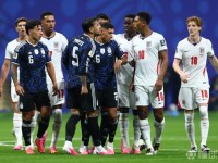 贺宇：上半场英格兰左侧好，右侧流动性和对抗都打不出来