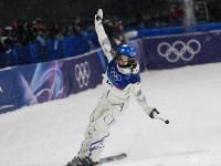 卫冕冠军谷爱凌大跳台摘银牌，收获本届冬奥会第二枚银牌