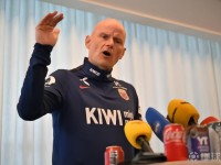 挪威主帅：皮球确实碰到缆绳了，FIFA大方承认会更显格局