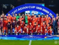 记者：帅惟浩注册问题基本解决，有省外球队要买张伯霖也遇到困难