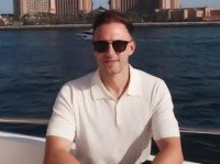 社媒发布不雅视频，特鲁姆普发声：被盗号了，不是我发的