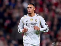 每体：老佛爷开始着手调整皇马阵容，阿诺德是潜在清洗的对象