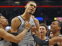文班亚马谈全票当选DPOY：唯一的挑战是打满65场比赛