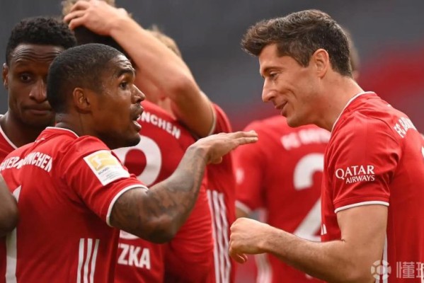 道格拉斯-科斯塔：我会建议莱万去尤文，他是尤文的完美选择