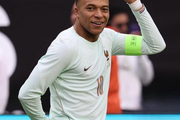 龙赛罗：姆巴佩难道是傻子检查错膝盖不说话？他其实是想上场